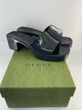 Pre Owned Gucci Sz 38 Black Patent Leather Platform Mules